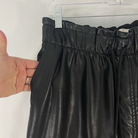 NWT Abercrombie & Fitch High Rise Black Faux Leather Pants Pull-On Size Large - Picture 4 of 16